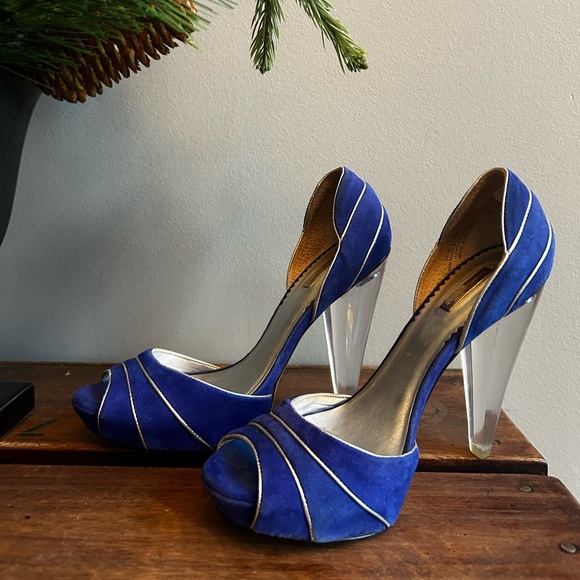 Peep toe blue suede with silver trim and thick clear heel by Report Signature - Picture 3 of 5